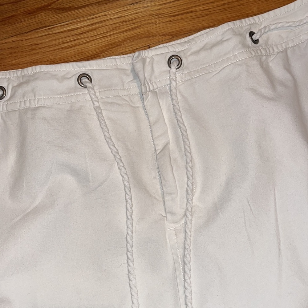 Dockers size 16 cotton skirt with built in shorts, pockets with rope accessory - Picture 2 of 7